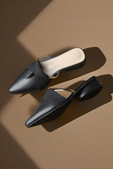 Pointed toe half-cup flat shoes