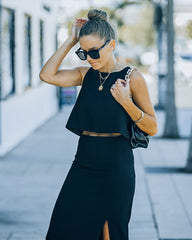 Naia Sleeveless Crop Top - Black