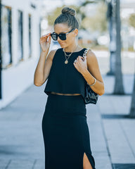 Naia Sleeveless Crop Top - Black