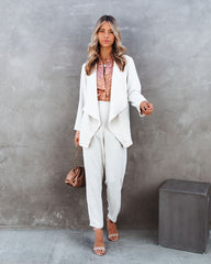 Vicinity Pocketed High Rise Trousers - Bone