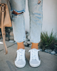 Walking On Clouds Sneaker