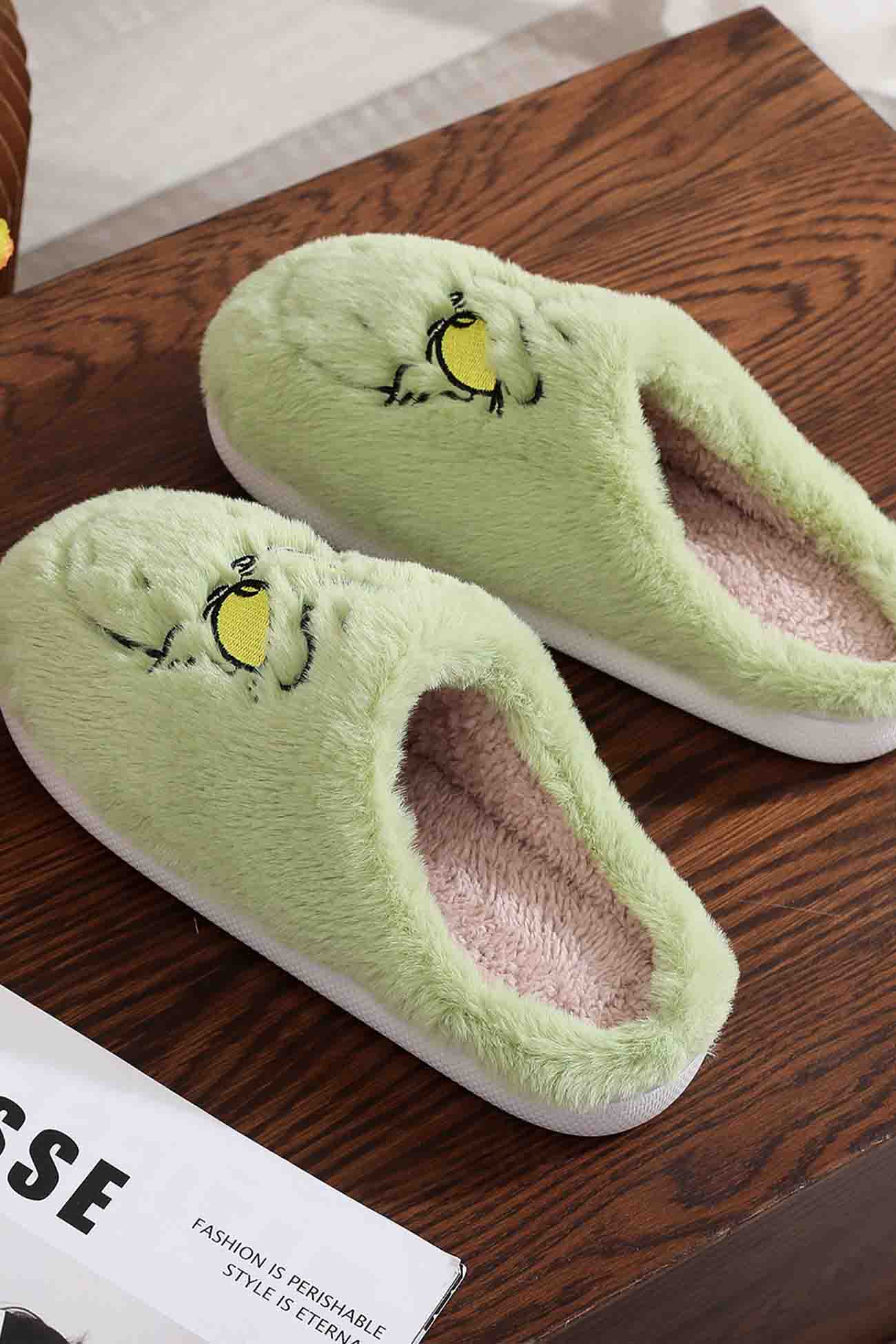 New Fashion Spring Outfit Green Cartoon Graphic Plush House Slippers