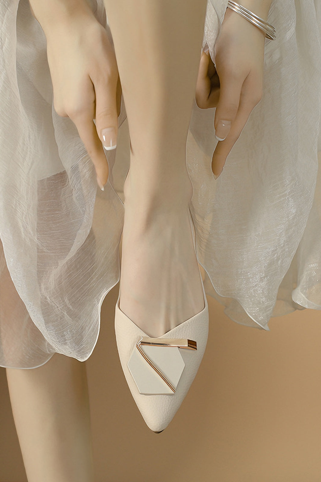 Buckle fashionable pointed toe soft sole pumps