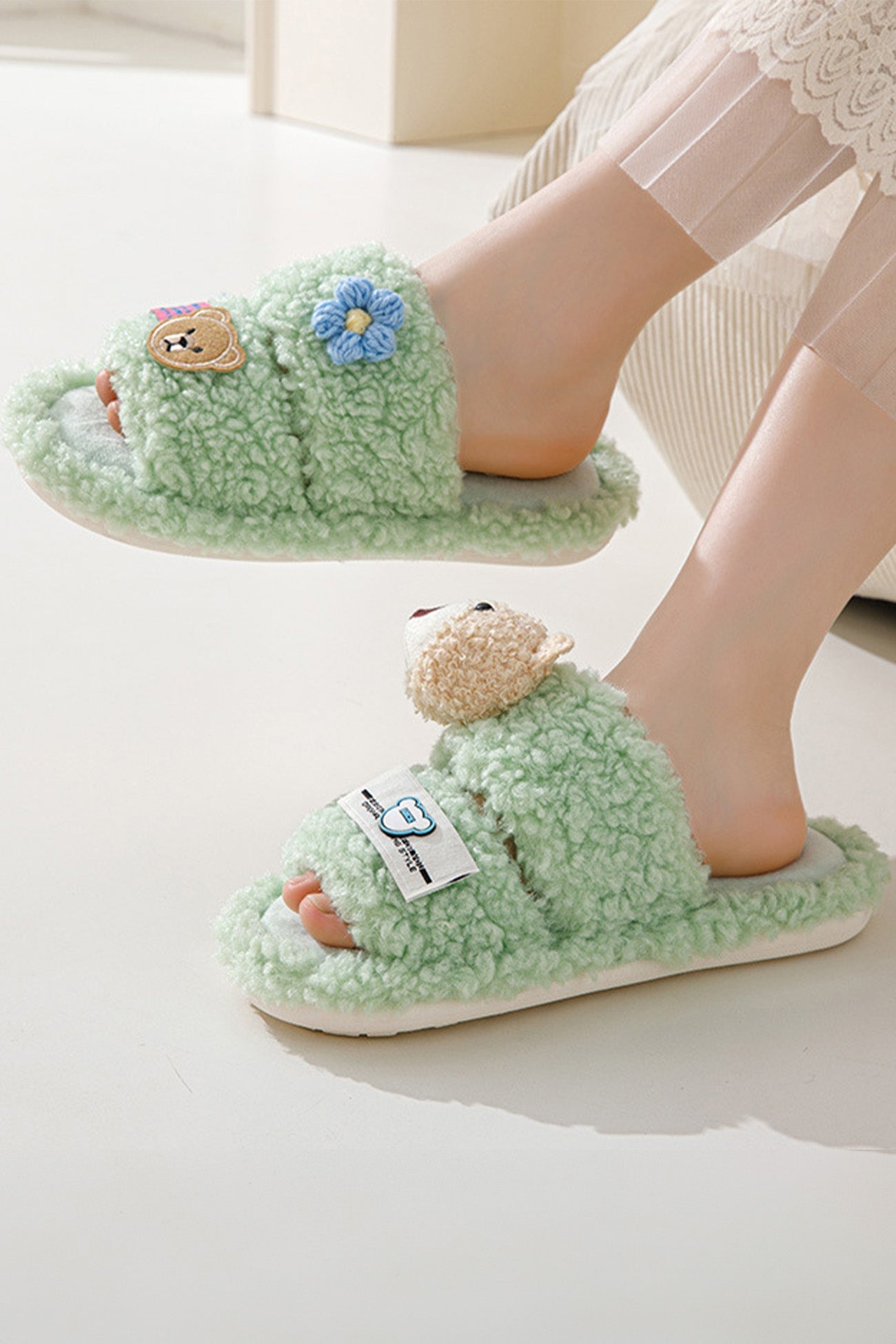 New Fashion Spring Outfit Cute Bear Flower Slip-on Fuzzy Slippers
