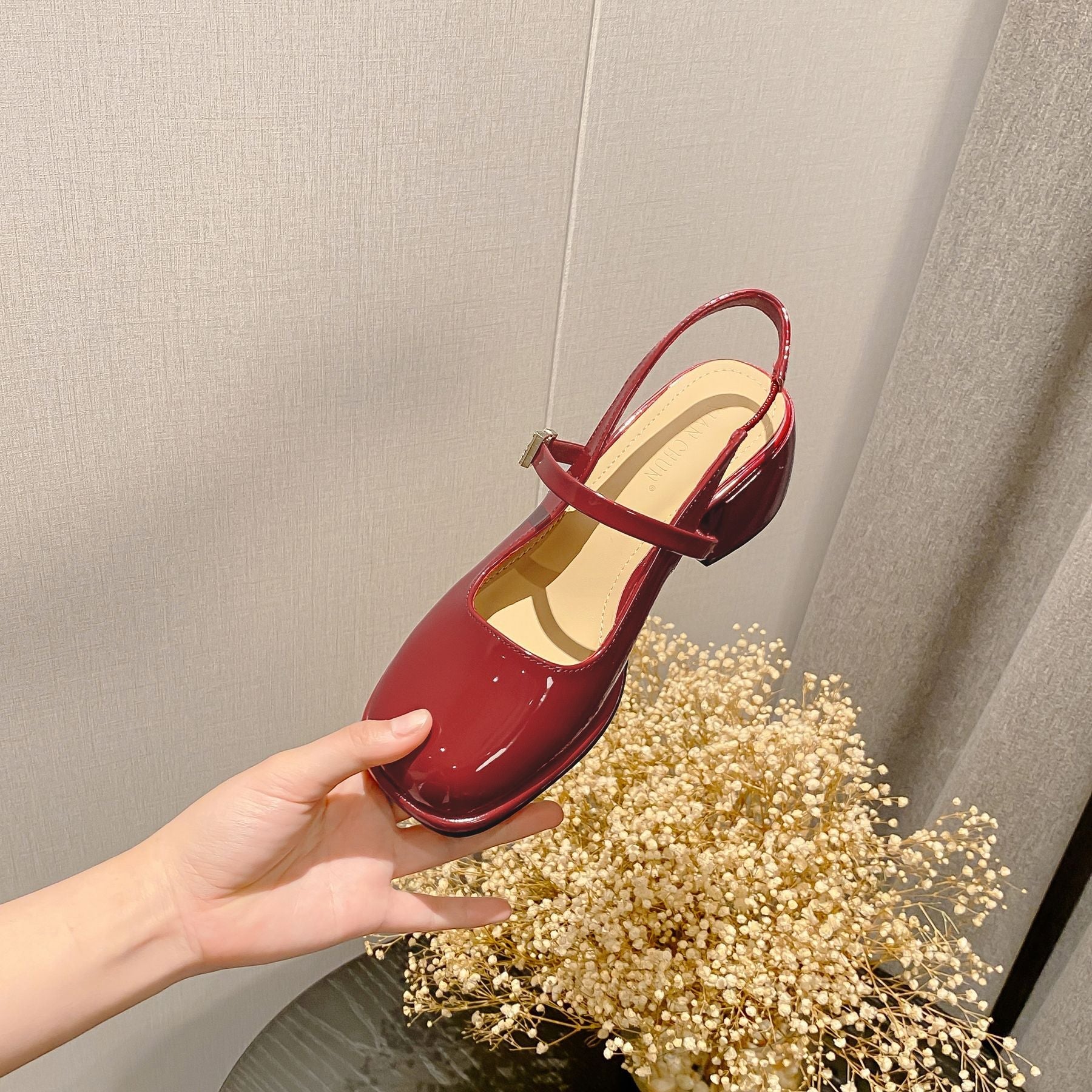 Women's Size Thick Toe Box Inner Match Skirt Heels