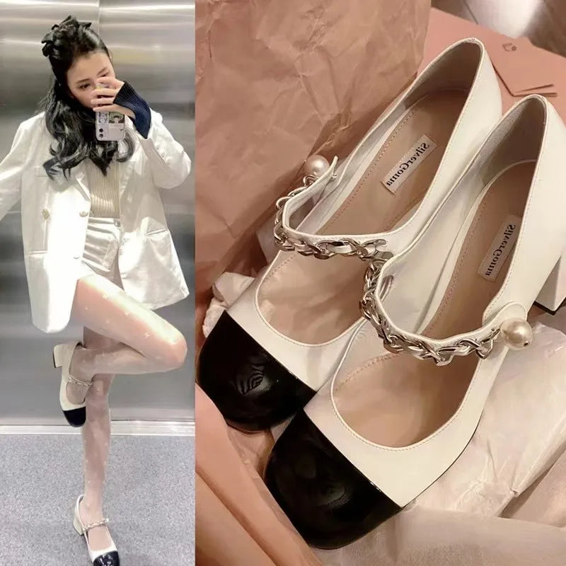 2024 Women's Pumps Trend Thick Heel All-Match Girl Lolita Princess Woman Shoe Patent Leather Pearl Buckle Chain Women Shoes