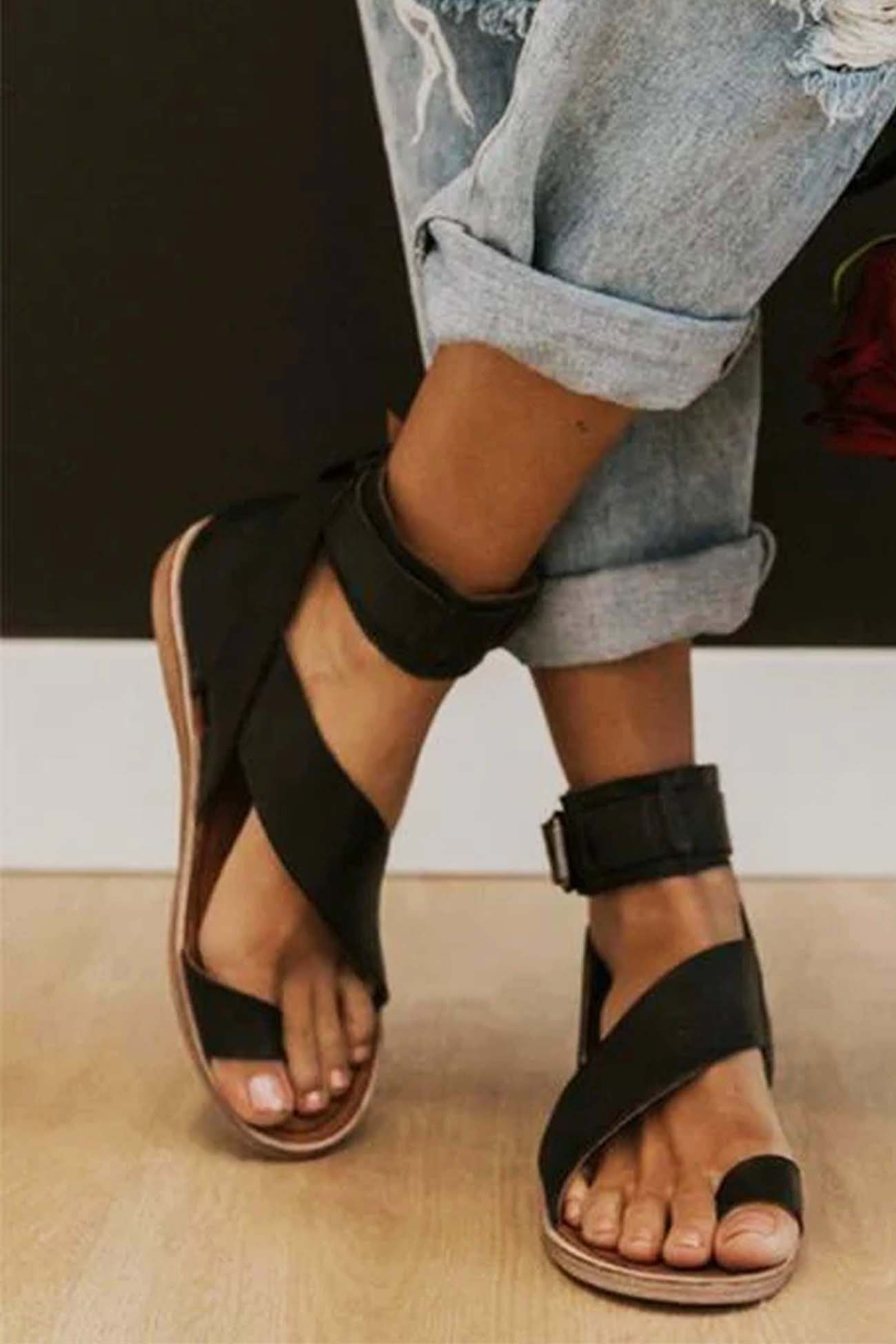 New Fashion Spring Outfit Toe Ring Buckle Strap Flat Sandals