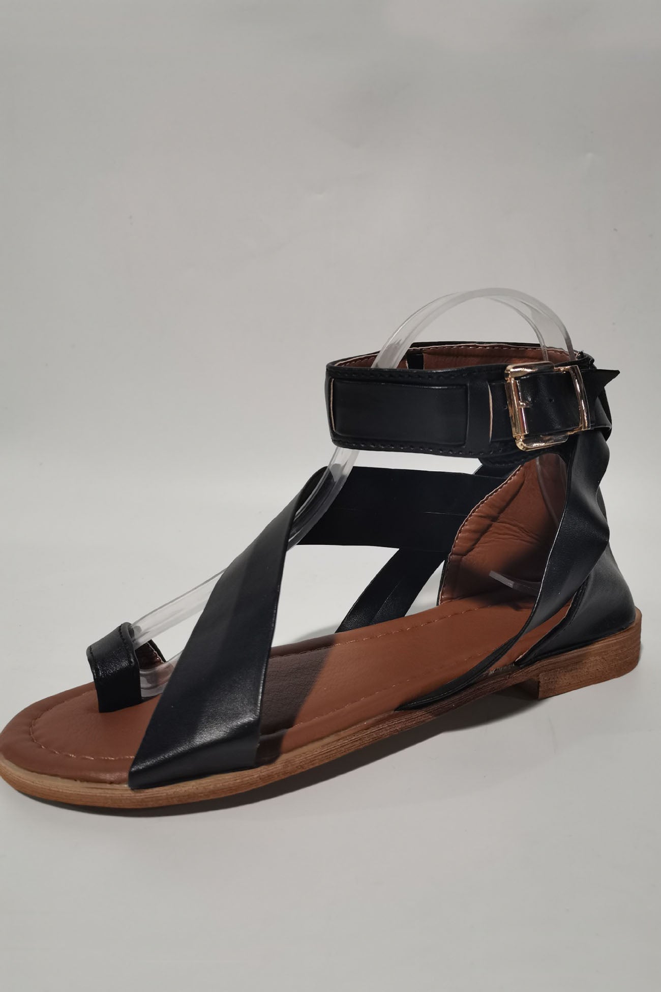 New Fashion Spring Outfit Toe Ring Buckle Strap Flat Sandals