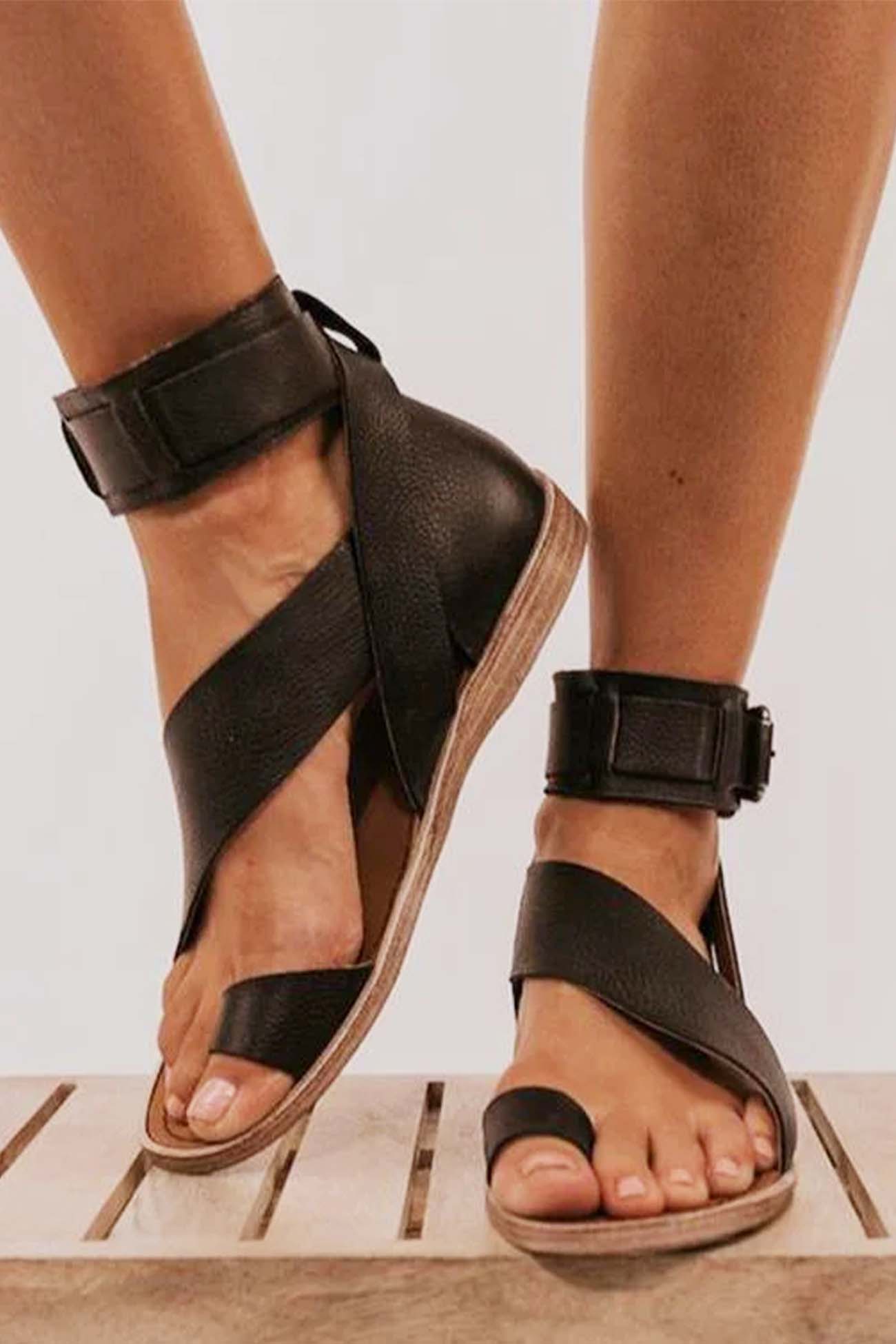 New Fashion Spring Outfit Toe Ring Buckle Strap Flat Sandals
