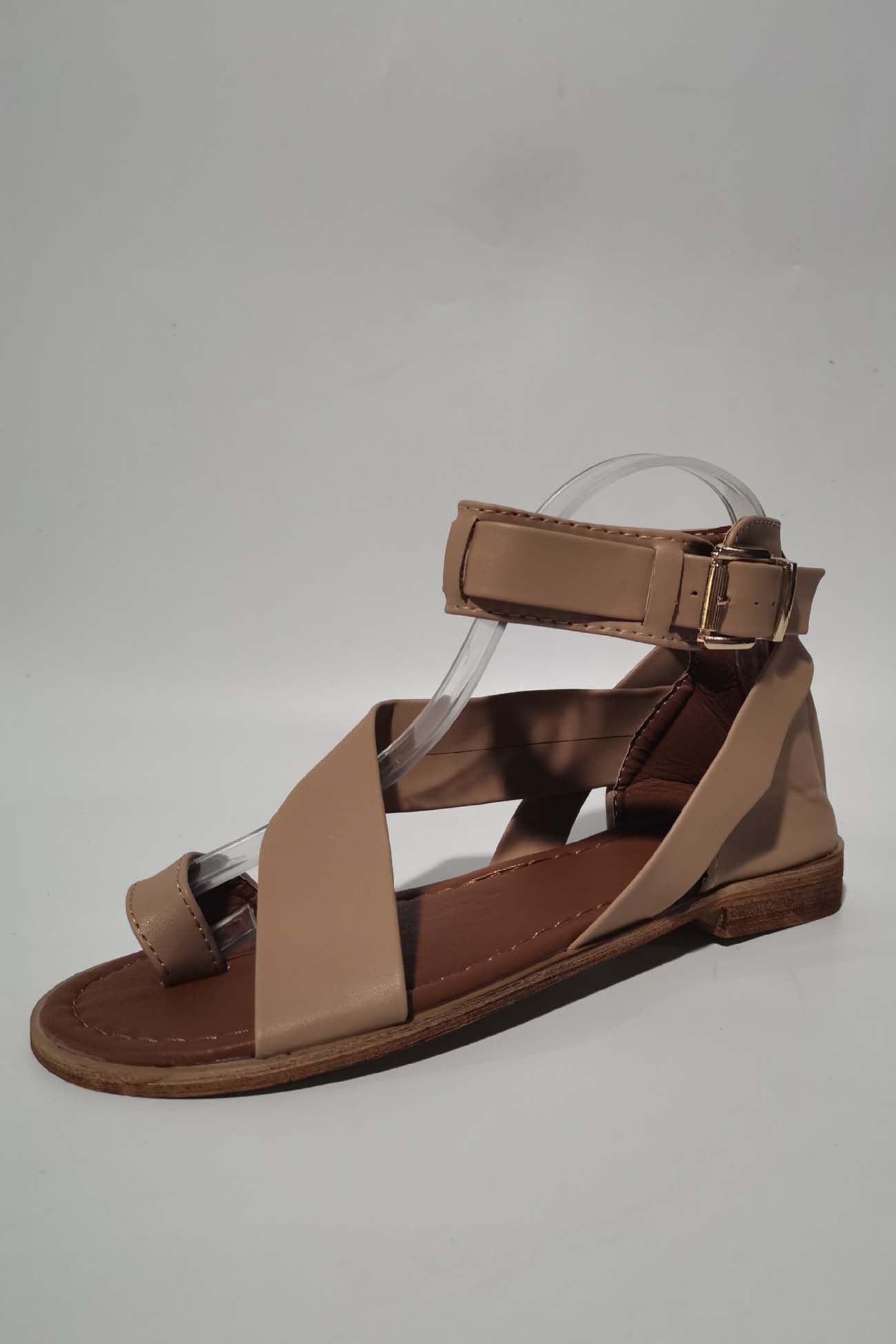 New Fashion Spring Outfit Toe Ring Buckle Strap Flat Sandals