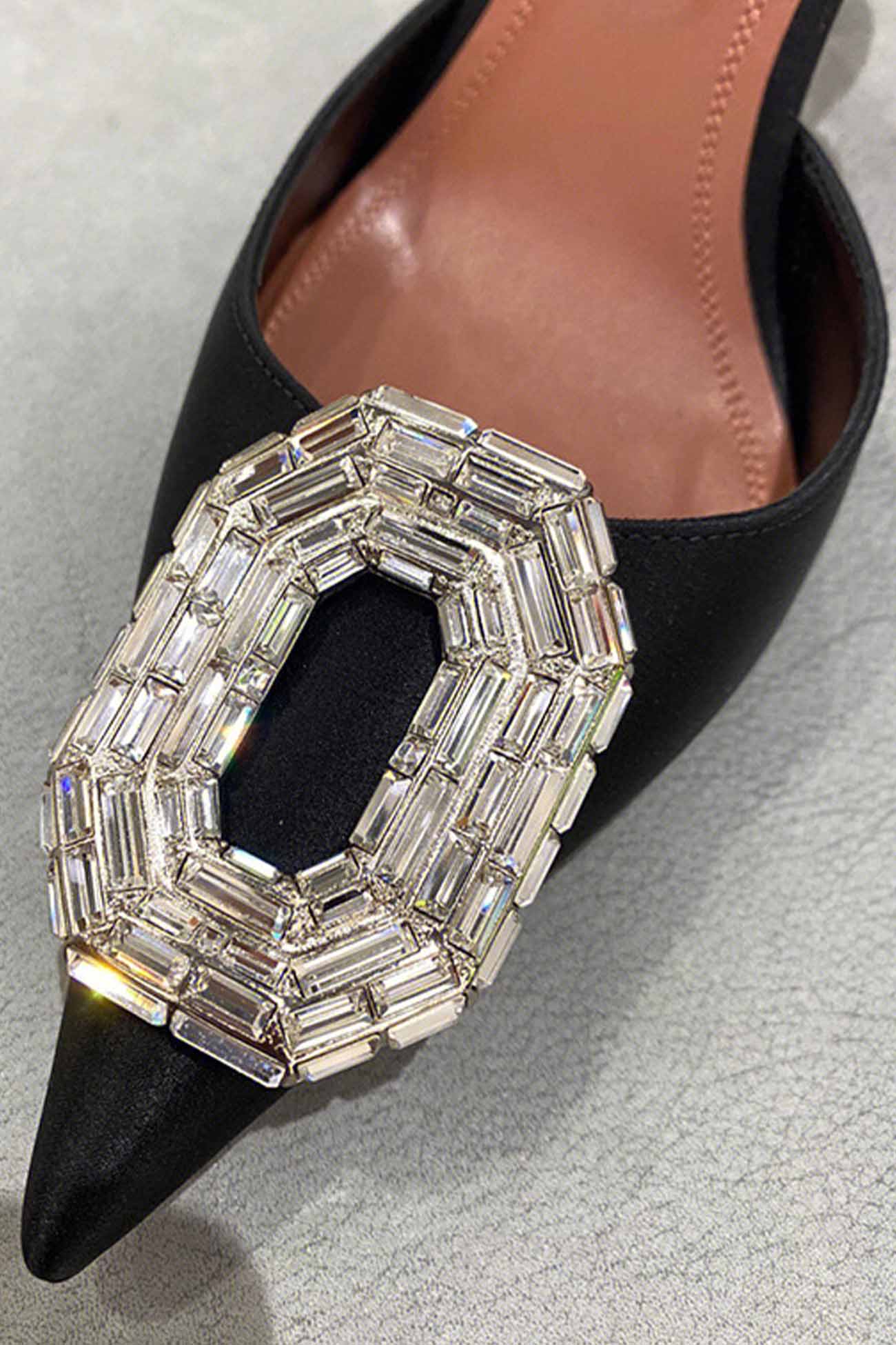 New Fashion Spring Outfit Oval Rhinestone Pointed Toe Heels