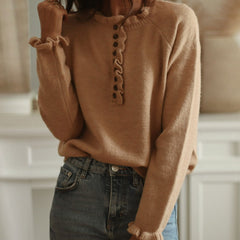 Niedlicher Pullover mit Rüschenbesatz und langen Ärmeln in Khaki mit halbhoher Knopfleiste
