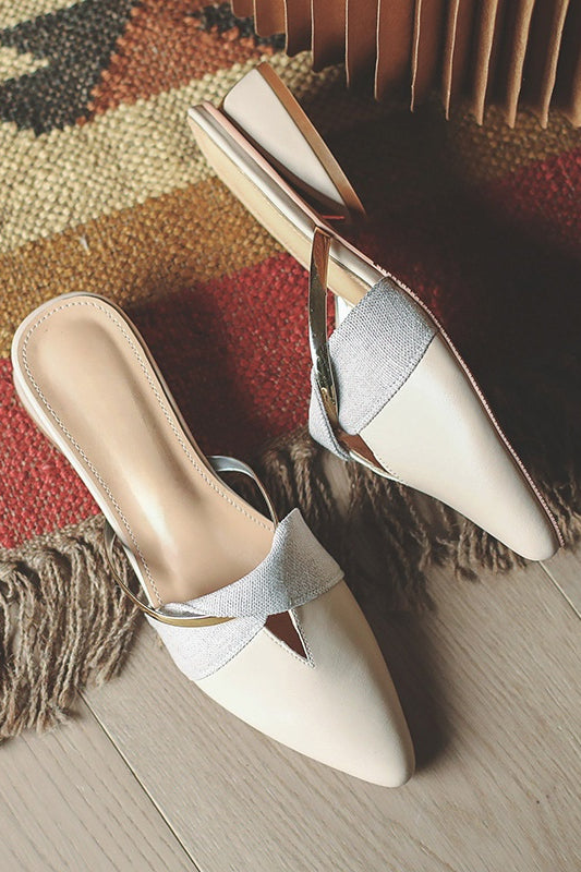 Pointed toe half-cup flat shoes