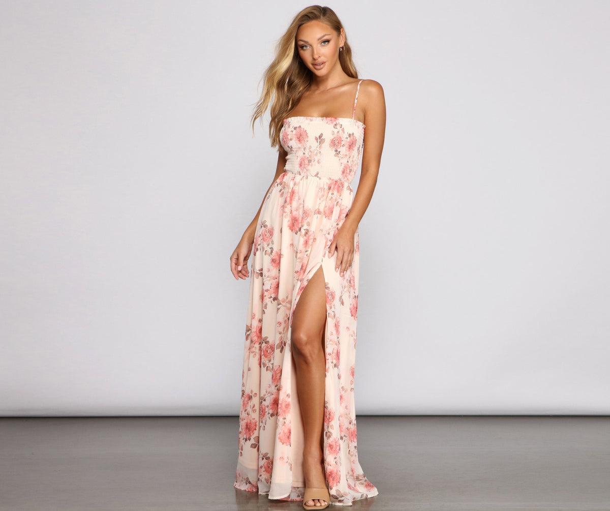 Effortlessly Enchanting Floral Maxi Dress