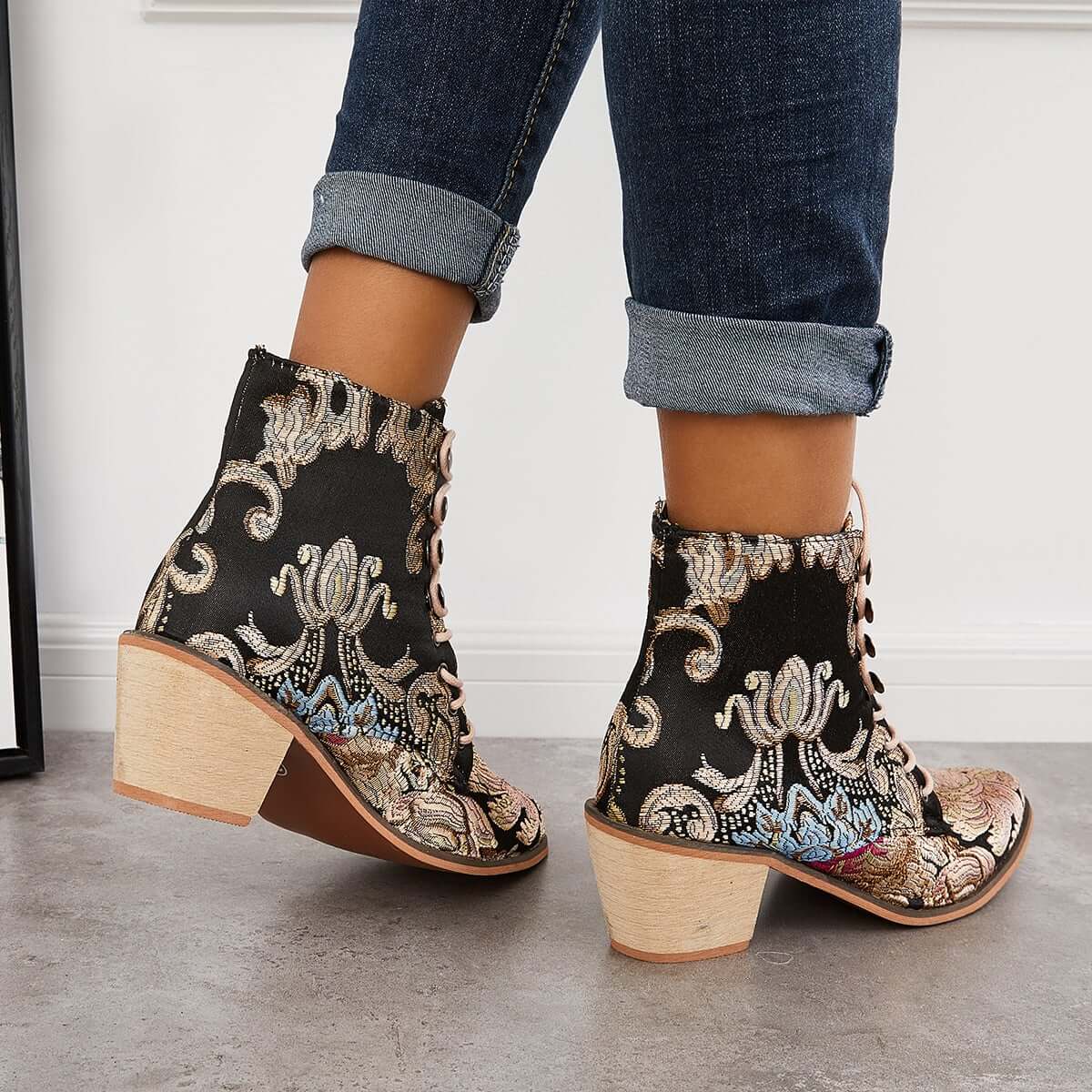 Retro Embroidered Cowboy Ankle Boots Block Heel Western Booties