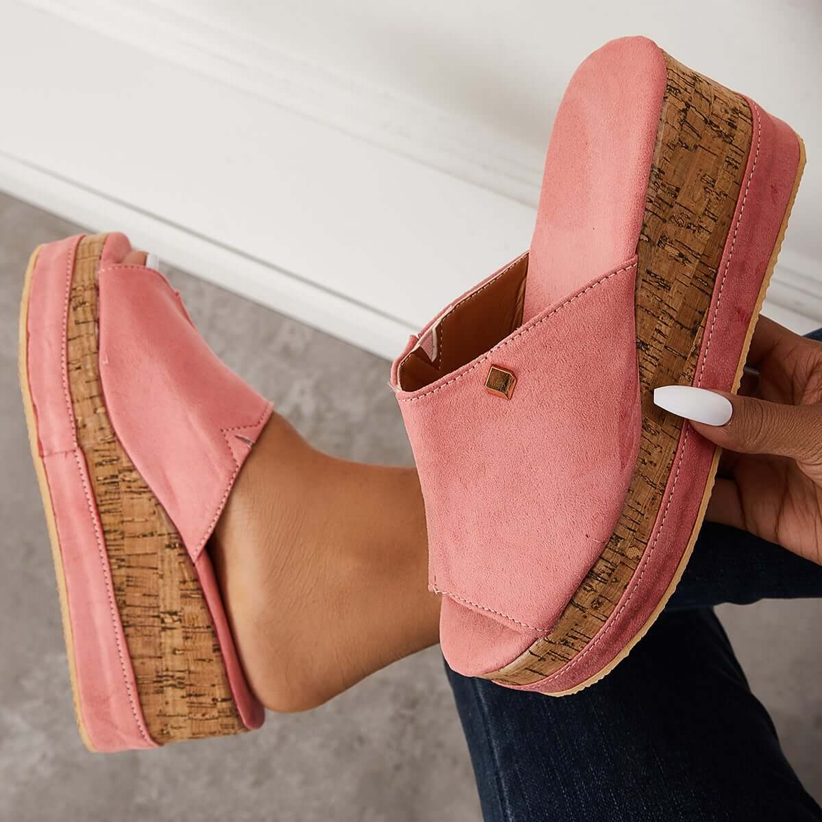 Suisecloths Comfortable Cork Footbed Slip-on Sandals Platform Wedge Slippers