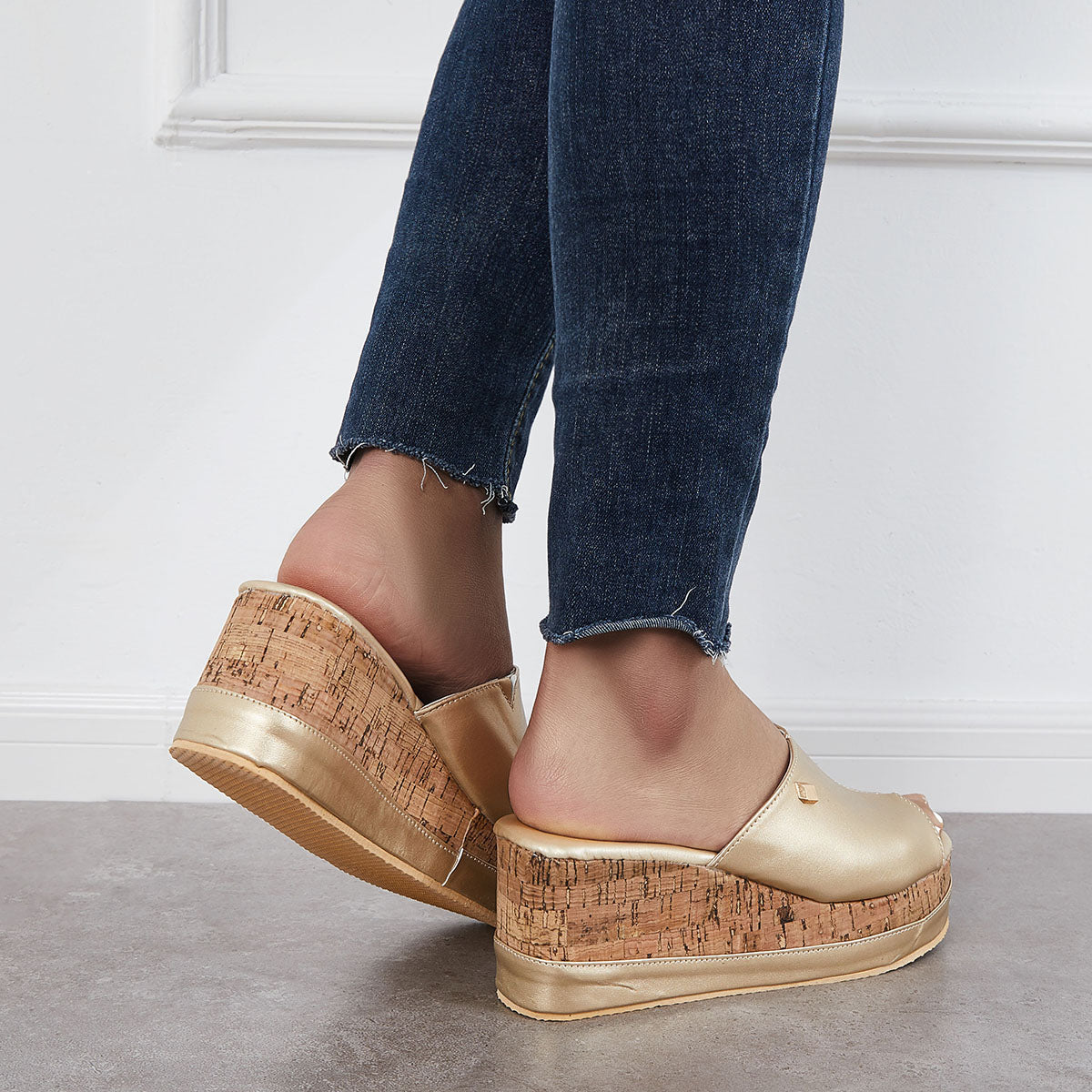 Suisecloths Comfortable Cork Footbed Slip-on Sandals Platform Wedge Slippers