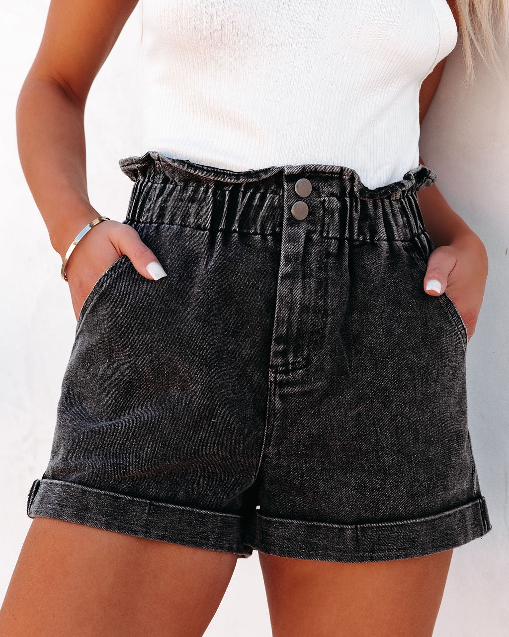 Turner High Rise Vintage Wash Denim Shorts - Verblasstes Schwarz 